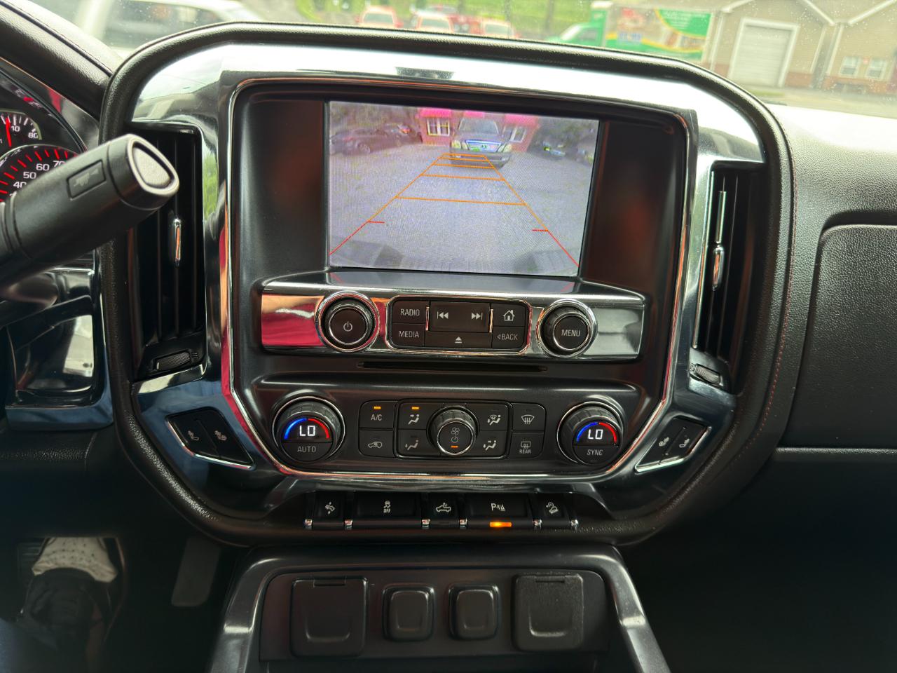 GMC Sierra 1500 4WD Double Cab 143.5" SLT 2015