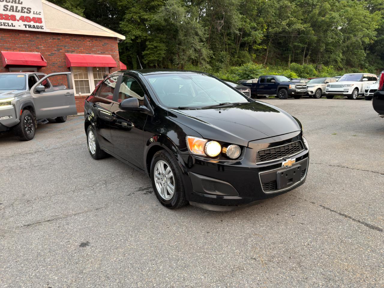 Chevrolet Sonic 4dr Sdn LT 2LT 2012