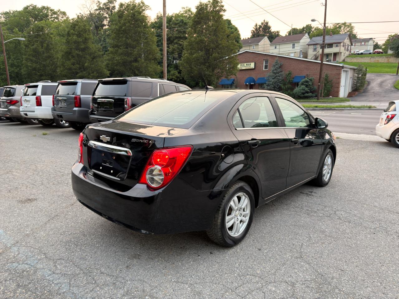 Chevrolet Sonic 4dr Sdn LT 2LT 2012