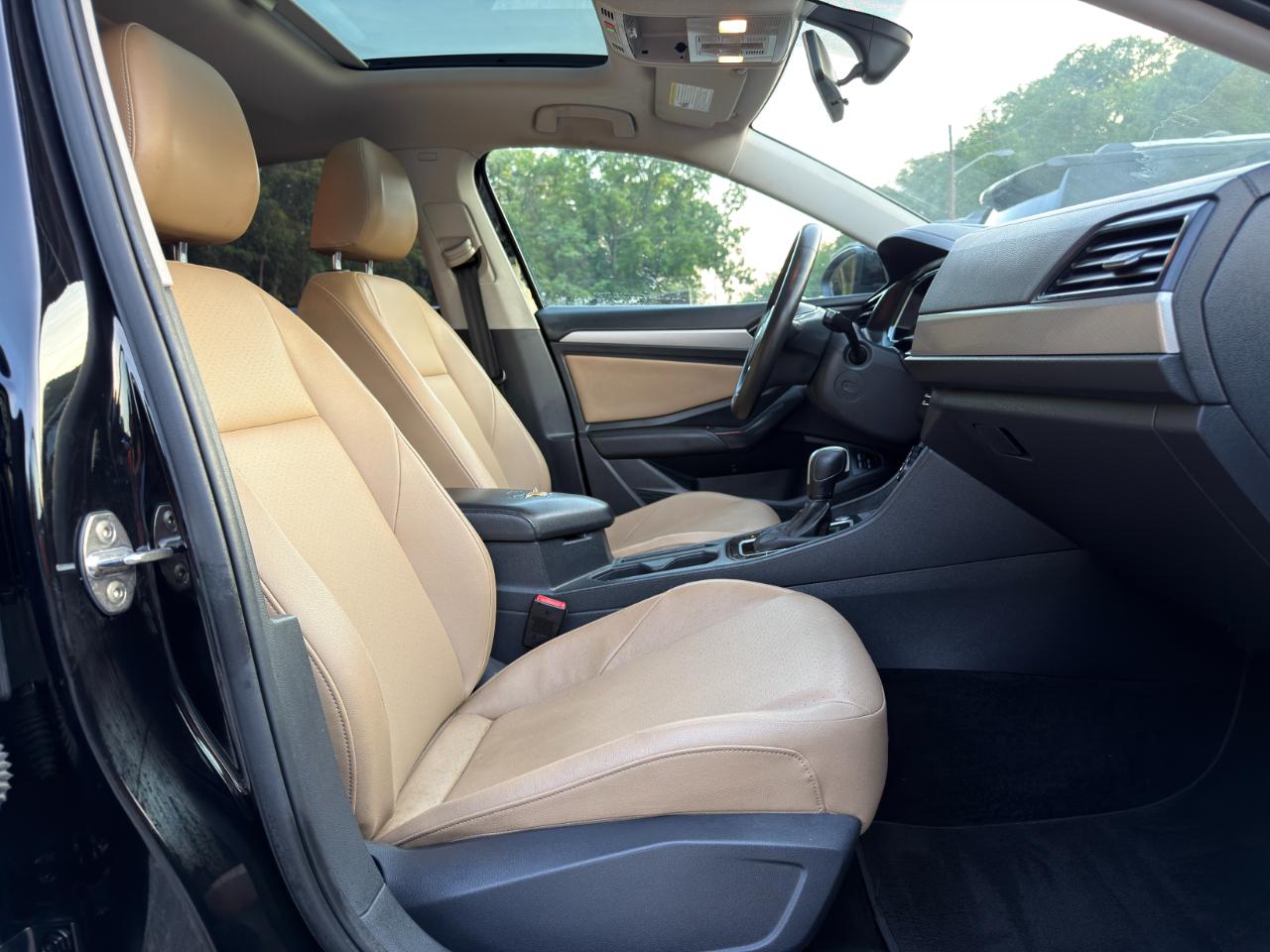 Volkswagen Jetta R-Line Auto w/SULEV 2020