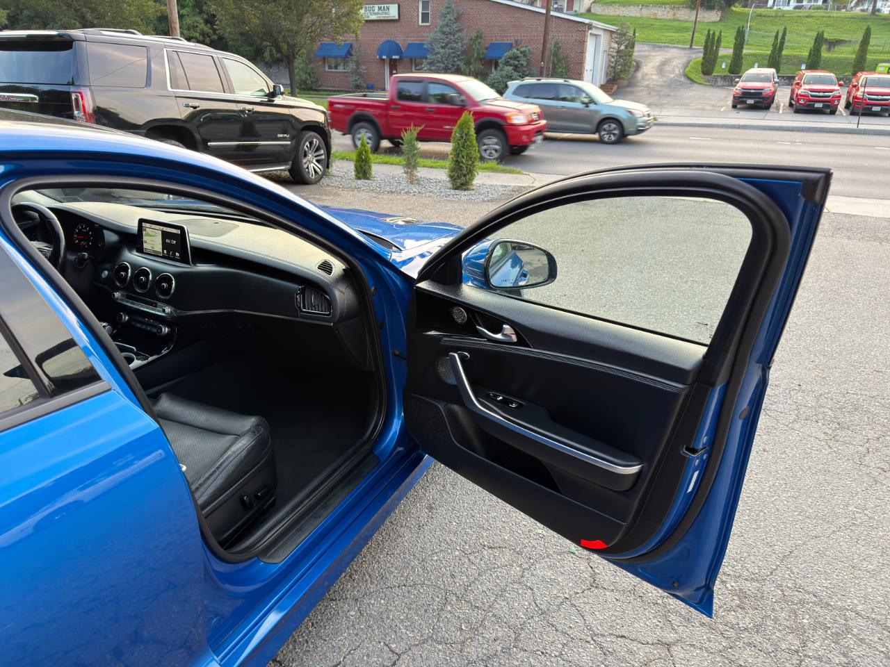 Kia Stinger Premium AWD 2018