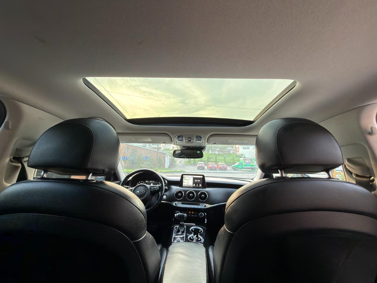 Kia Stinger Premium AWD 2018