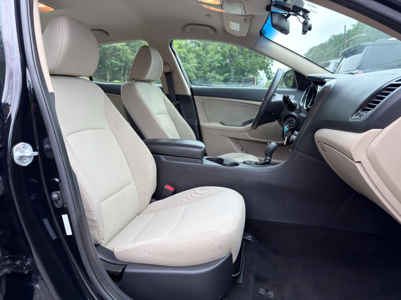 Kia Optima 4dr Sdn LX 2013