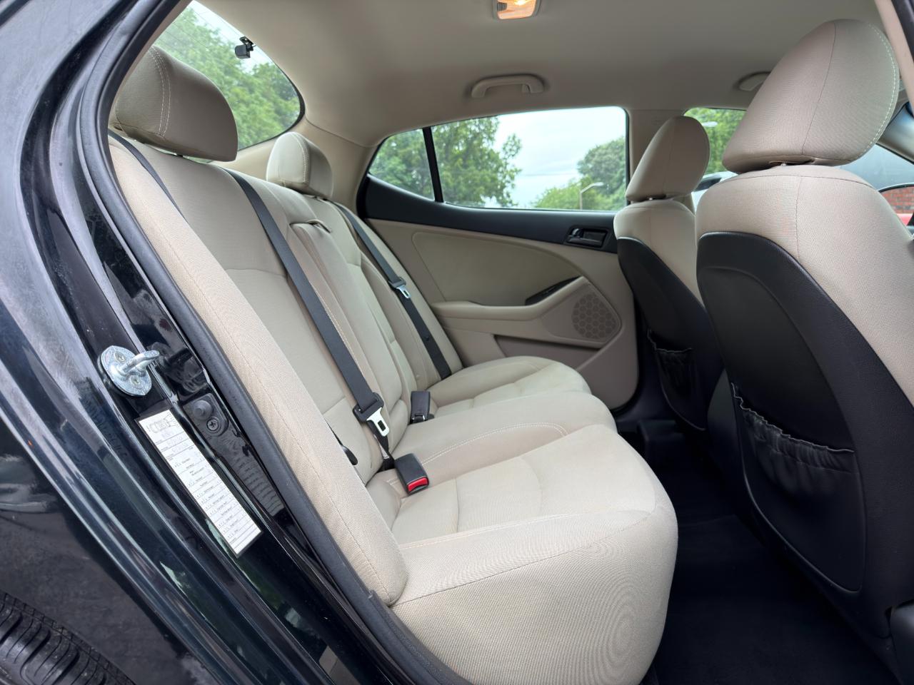 Kia Optima 4dr Sdn LX 2013