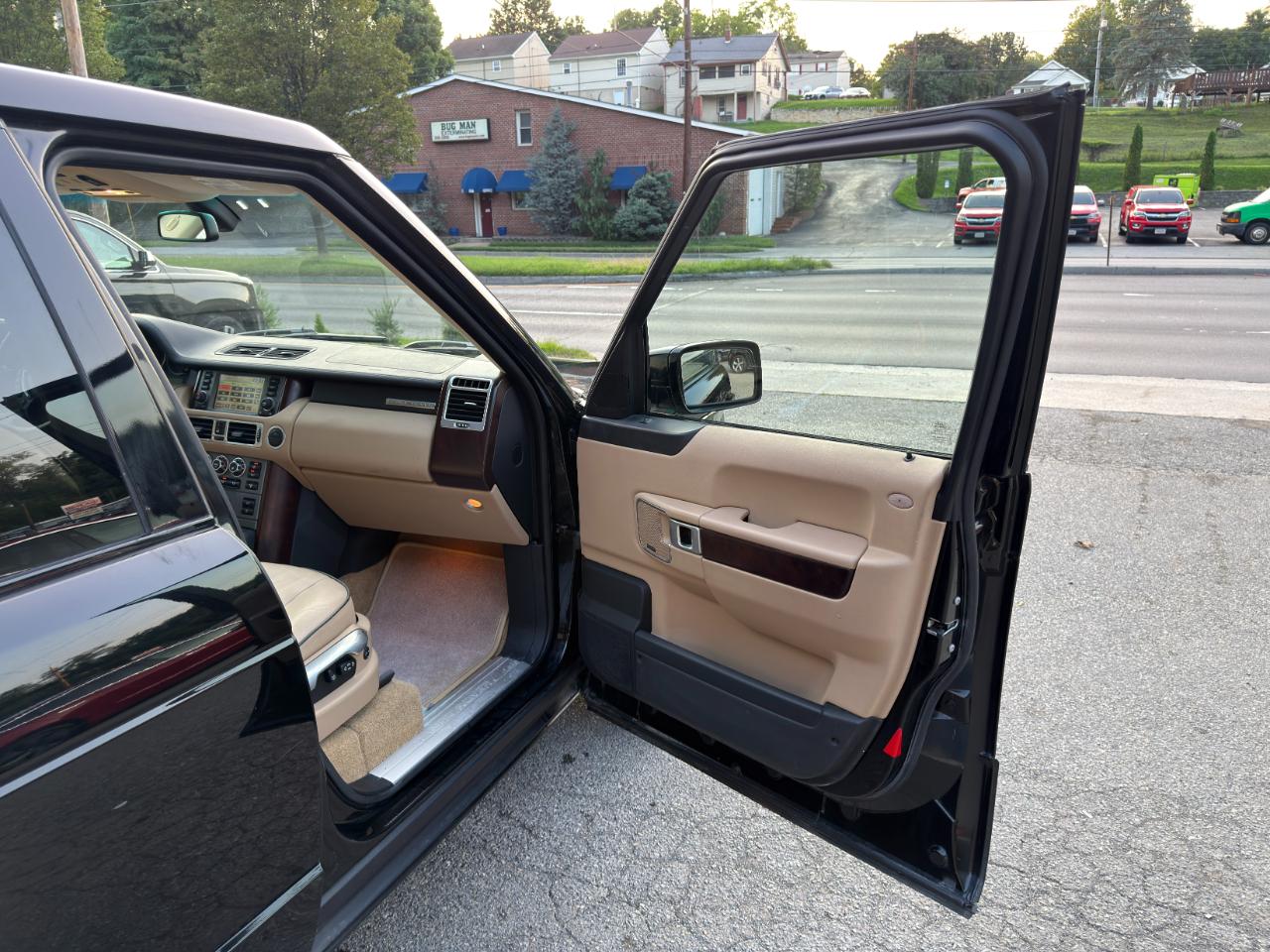 Land Rover Range Rover 4WD 4dr HSE 2008