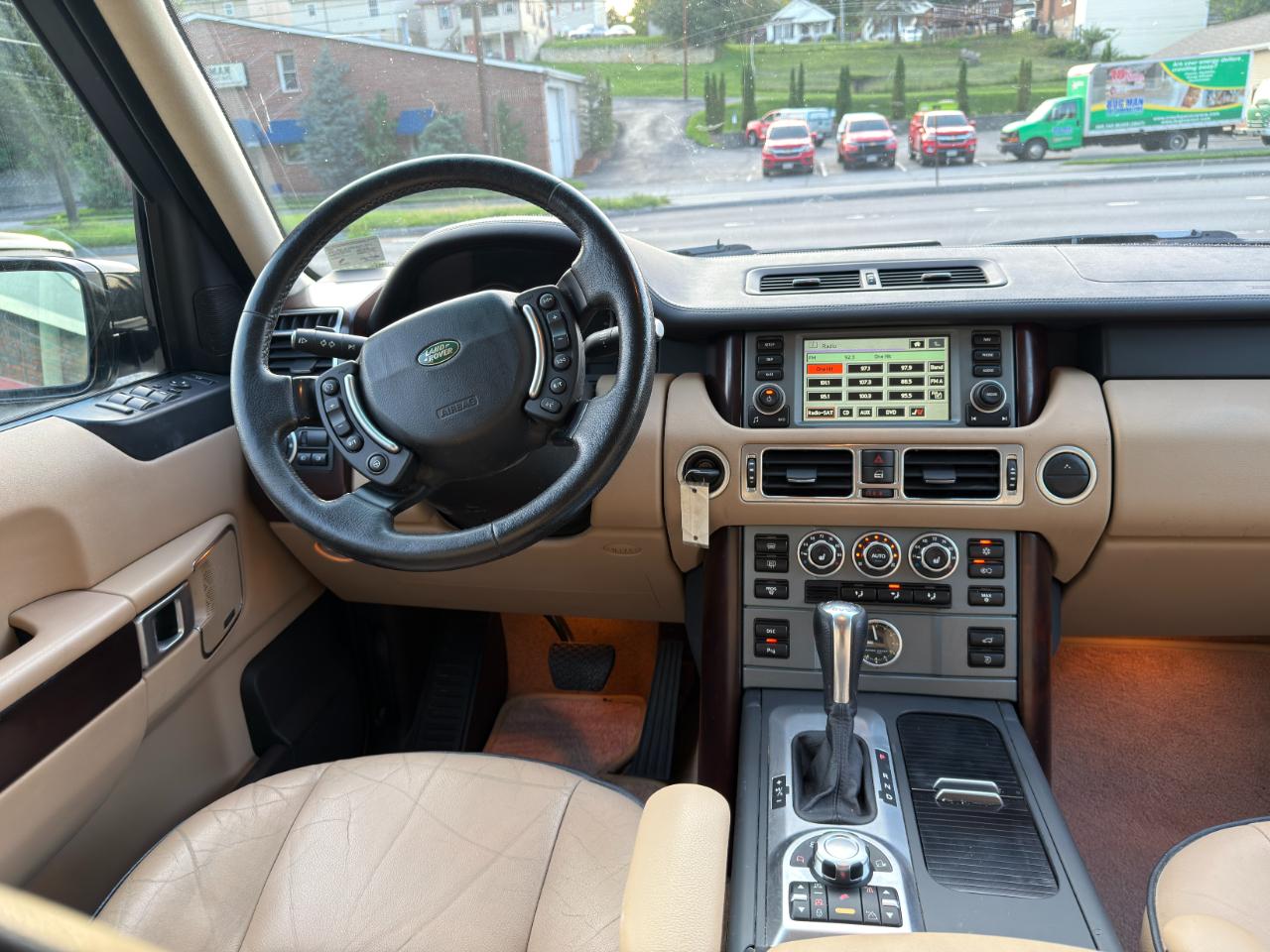 Land Rover Range Rover 4WD 4dr HSE 2008