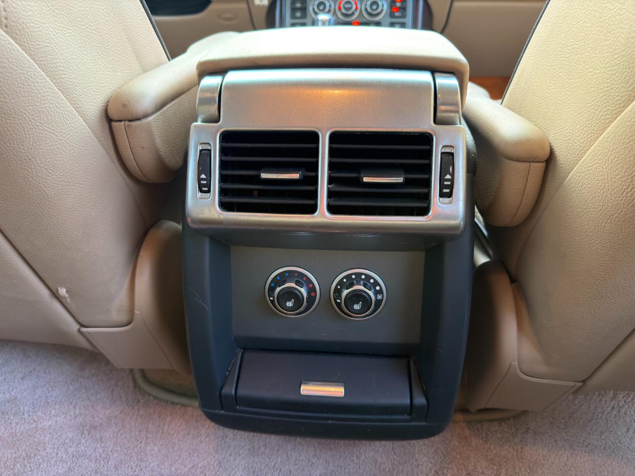 Land Rover Range Rover 4WD 4dr HSE 2008