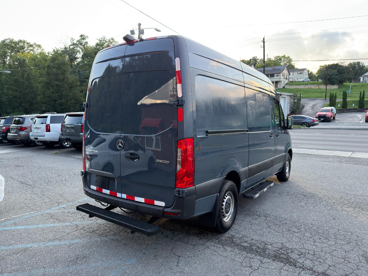 Mercedes-Benz Sprinter Van 2500 Standard Roof V6 144" RWD 2019