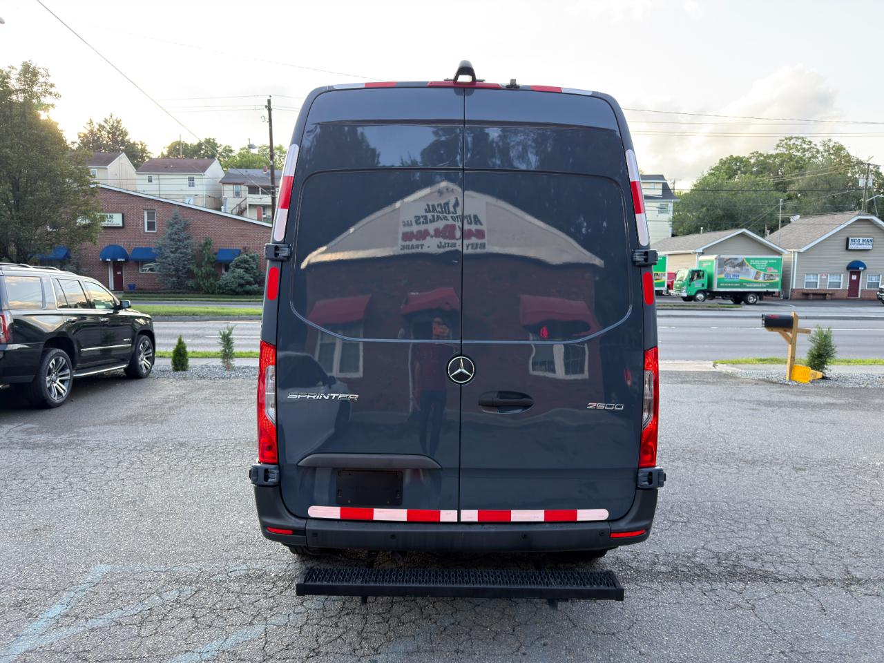 Mercedes-Benz Sprinter Van 2500 Standard Roof V6 144" RWD 2019