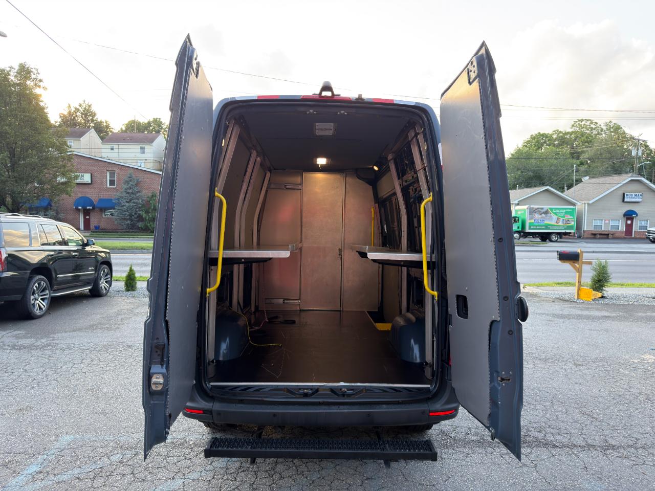 Mercedes-Benz Sprinter Van 2500 Standard Roof V6 144" RWD 2019