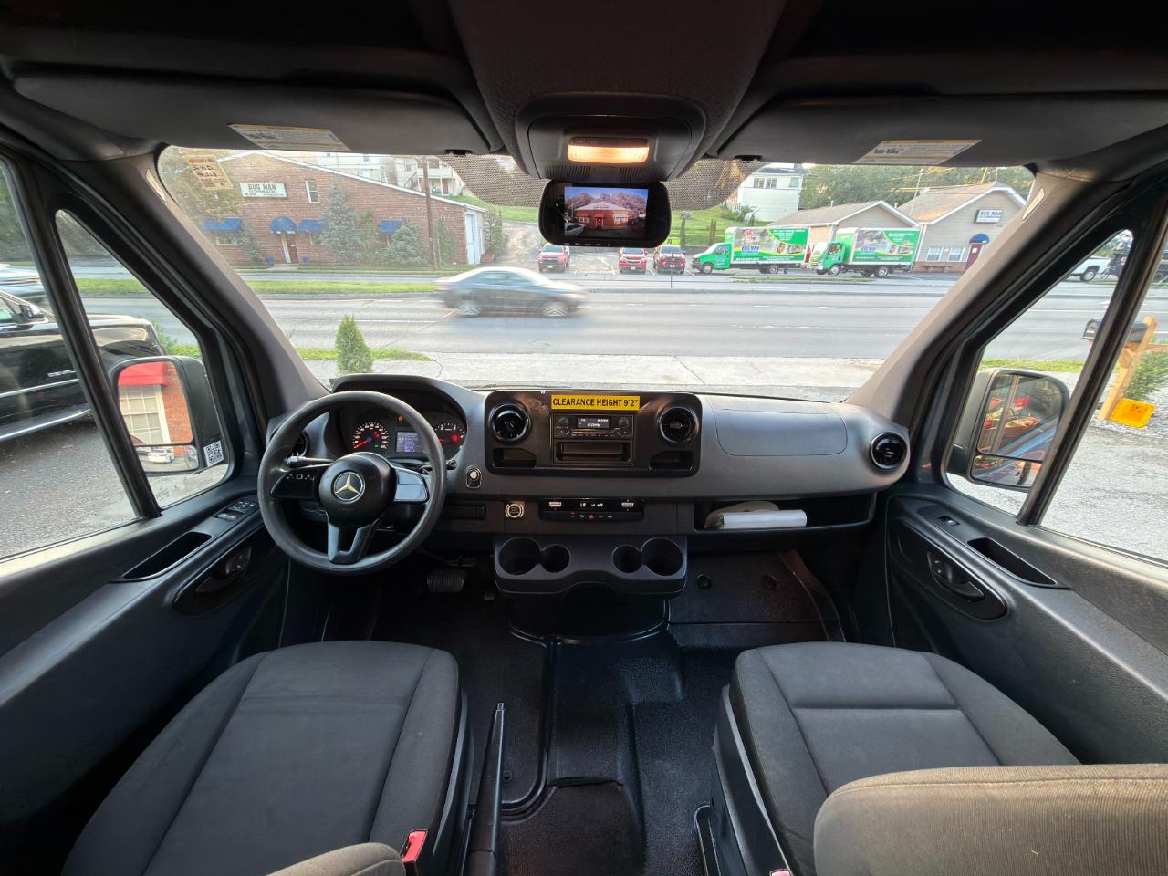 Mercedes-Benz Sprinter Van 2500 Standard Roof V6 144" RWD 2019