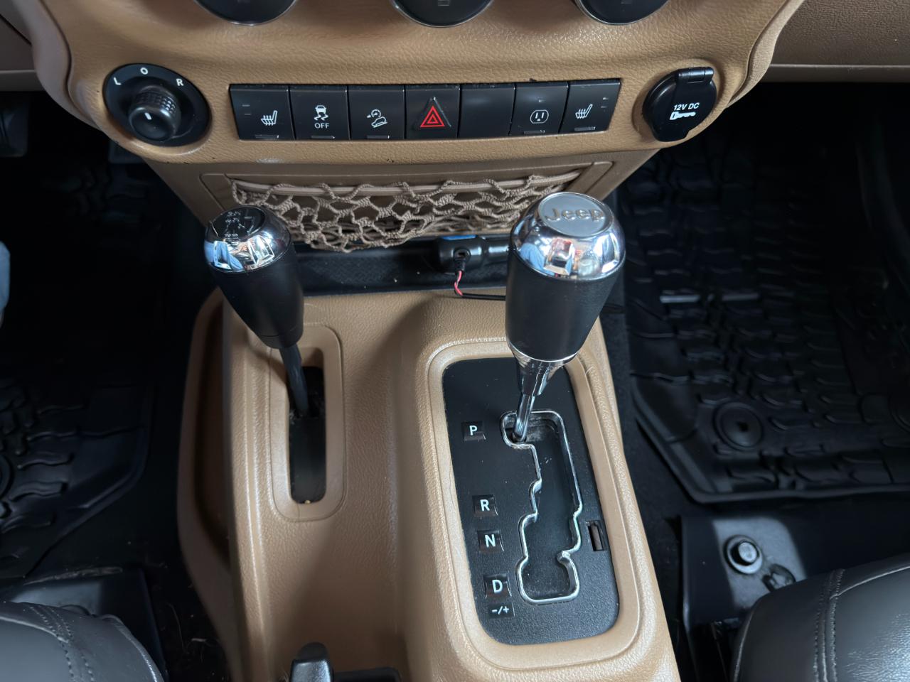 Jeep Wrangler Unlimited 4WD 4dr Sahara 2015