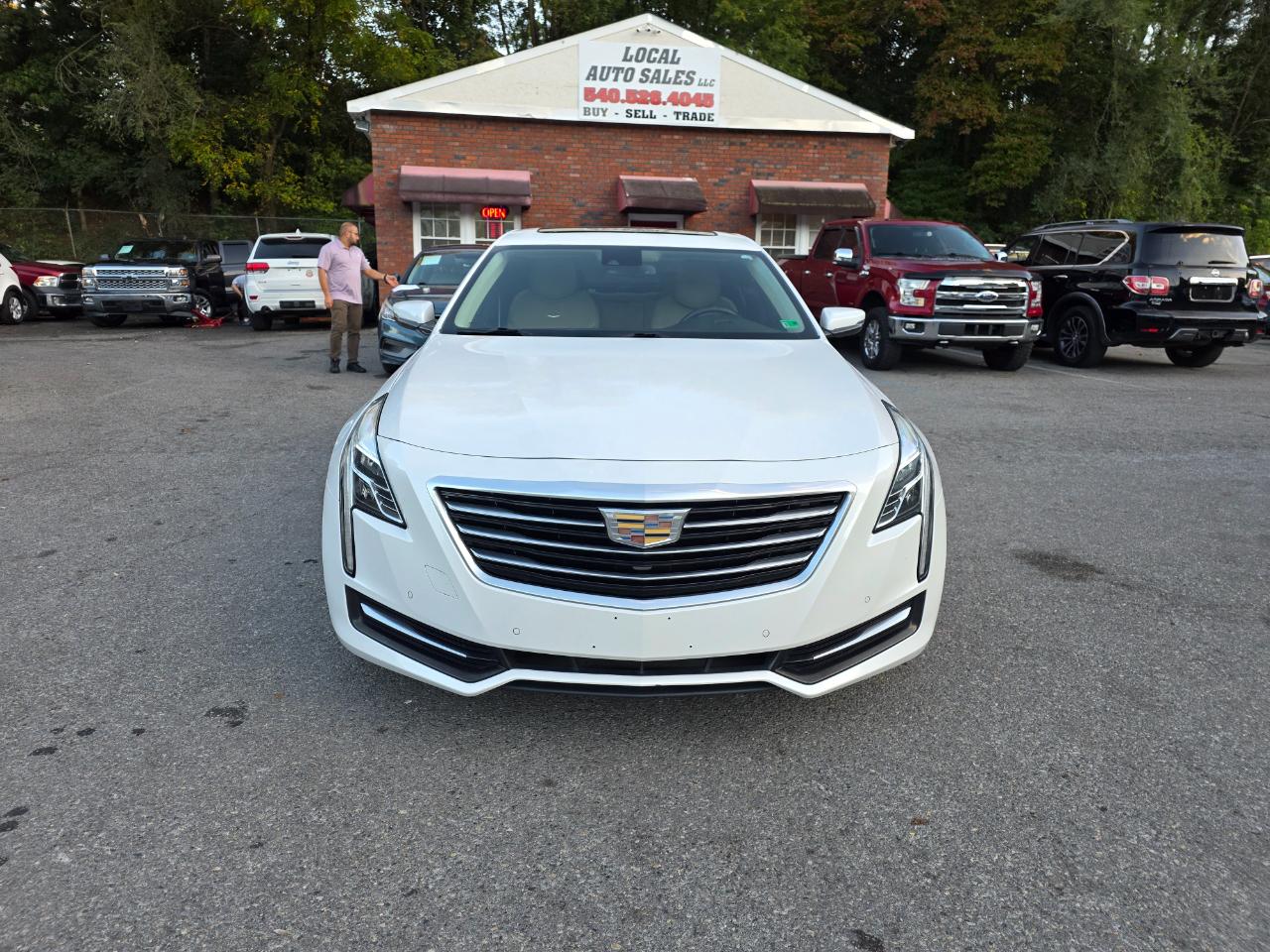 Cadillac CT6 4dr Sdn 2.0L Turbo RWD 2017