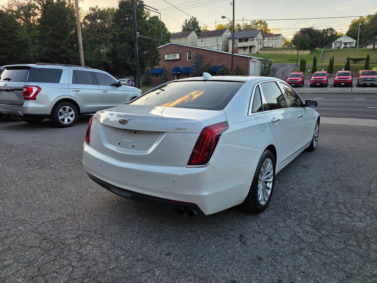 Cadillac CT6 4dr Sdn 2.0L Turbo RWD 2017