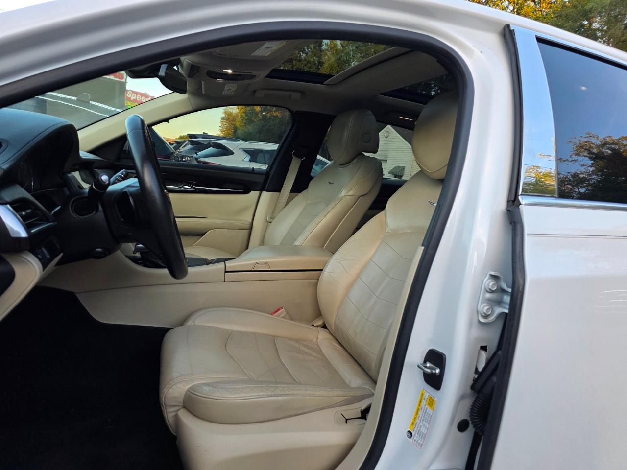 Cadillac CT6 4dr Sdn 2.0L Turbo RWD 2017