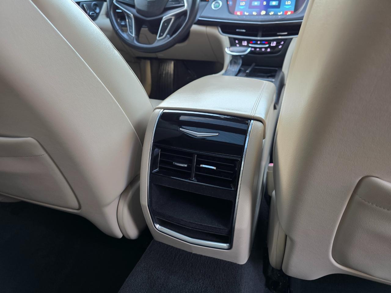 Cadillac CT6 4dr Sdn 2.0L Turbo RWD 2017