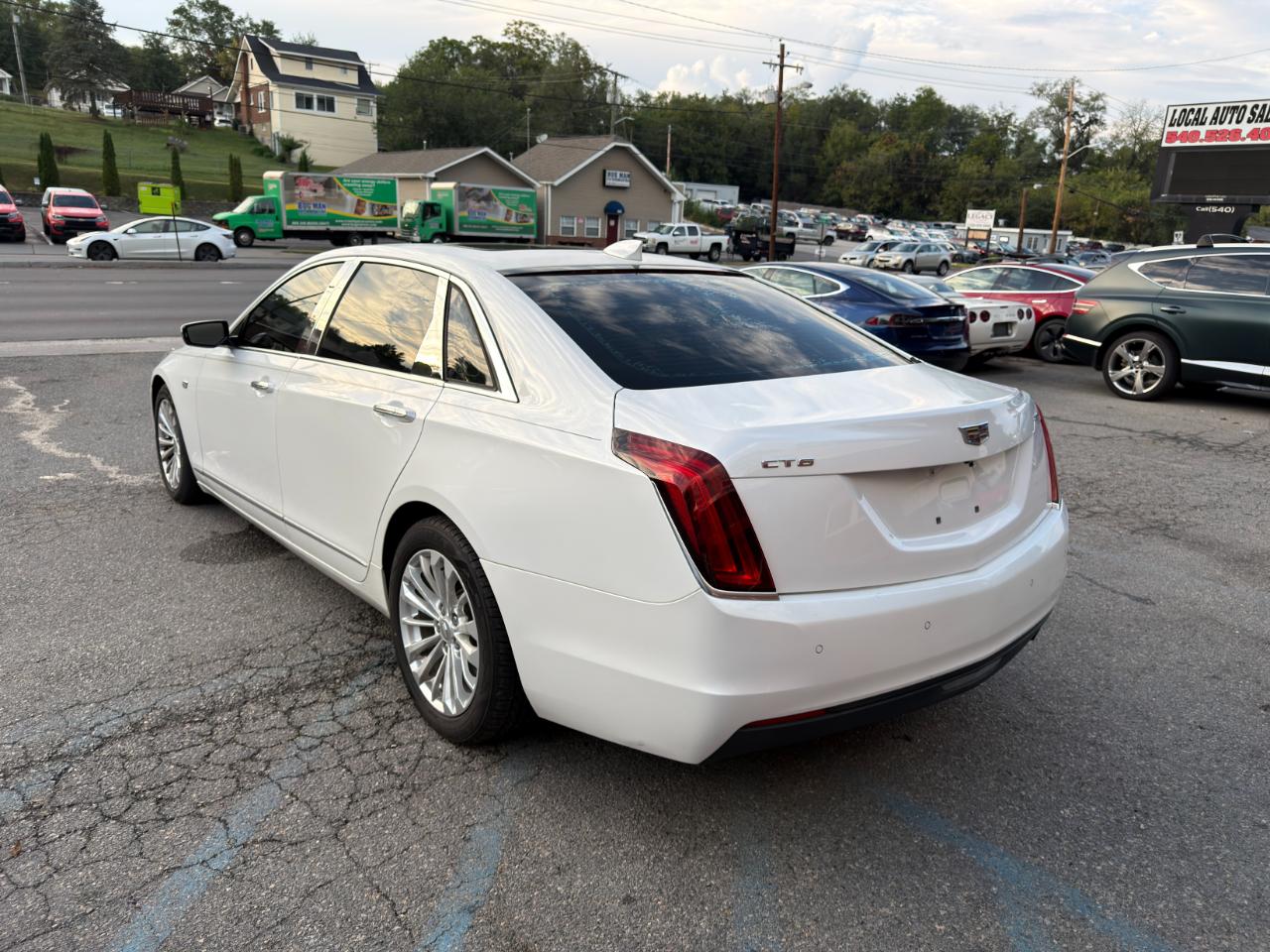 Cadillac CT6 4dr Sdn 2.0L Turbo RWD 2017