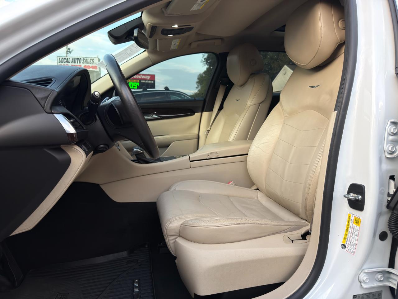 Cadillac CT6 4dr Sdn 2.0L Turbo RWD 2017