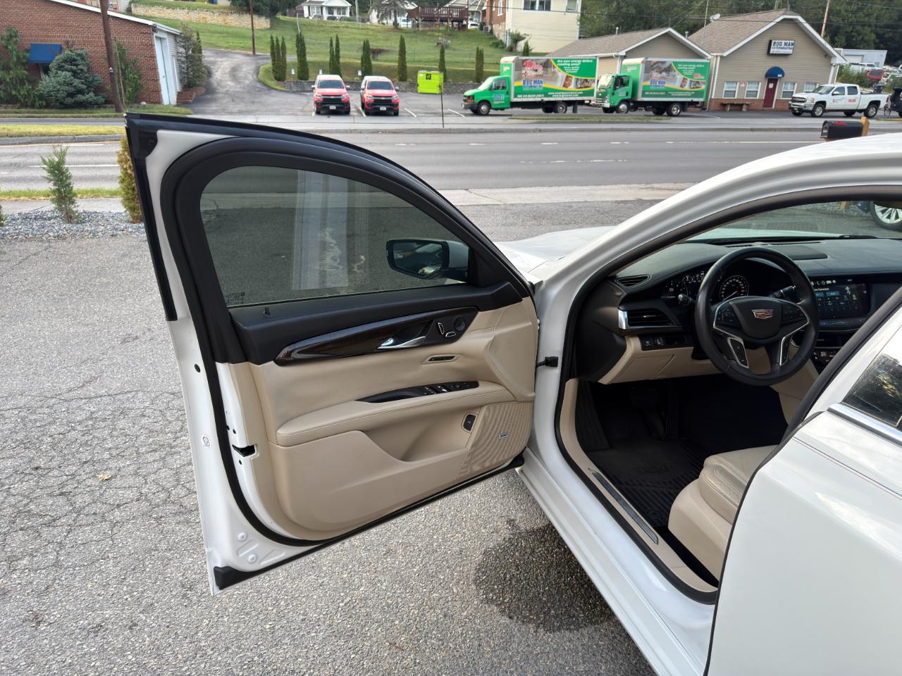 Cadillac CT6 4dr Sdn 2.0L Turbo RWD 2017