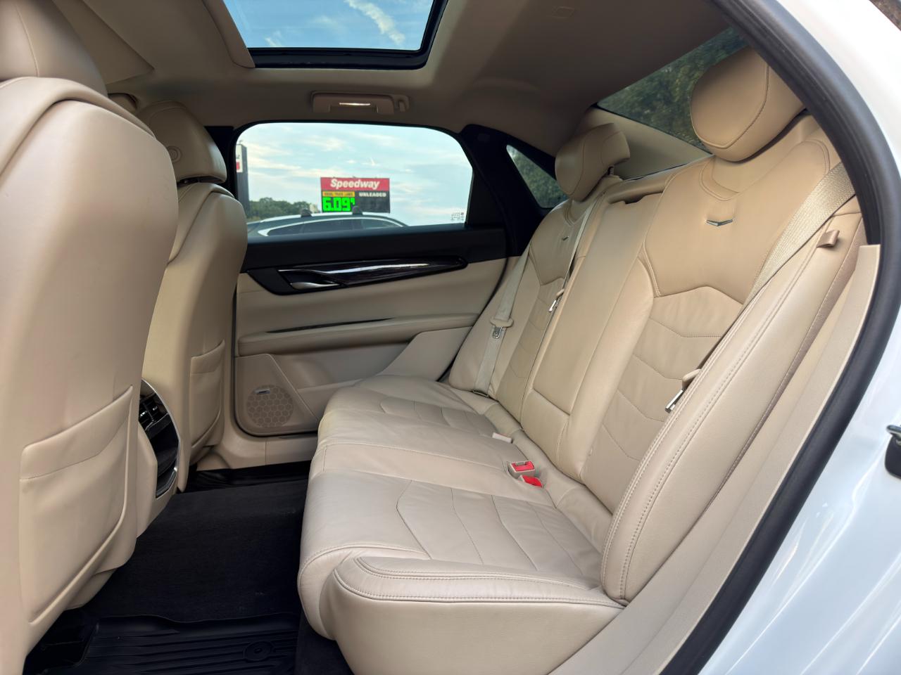 Cadillac CT6 4dr Sdn 2.0L Turbo RWD 2017