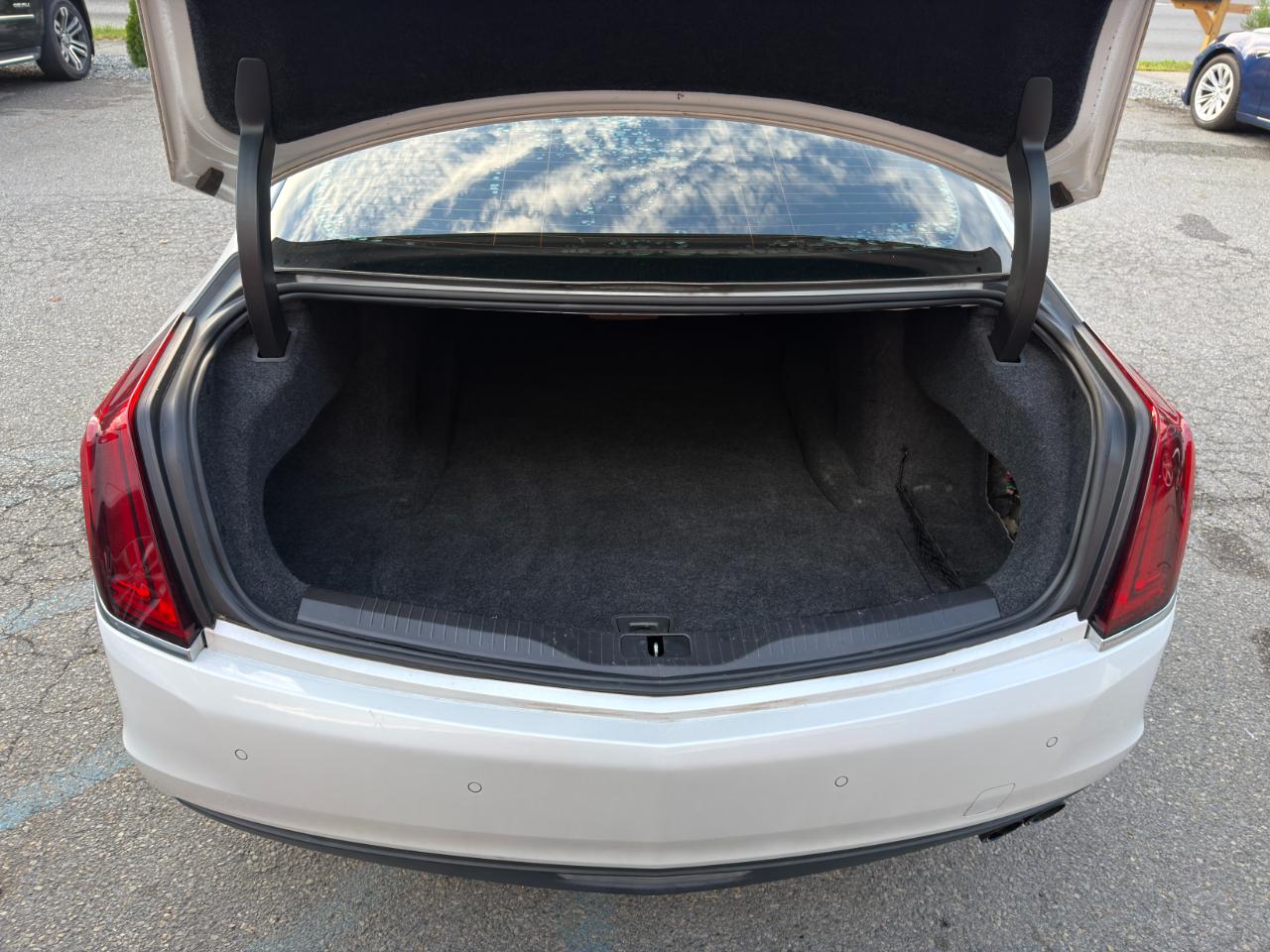 Cadillac CT6 4dr Sdn 2.0L Turbo RWD 2017