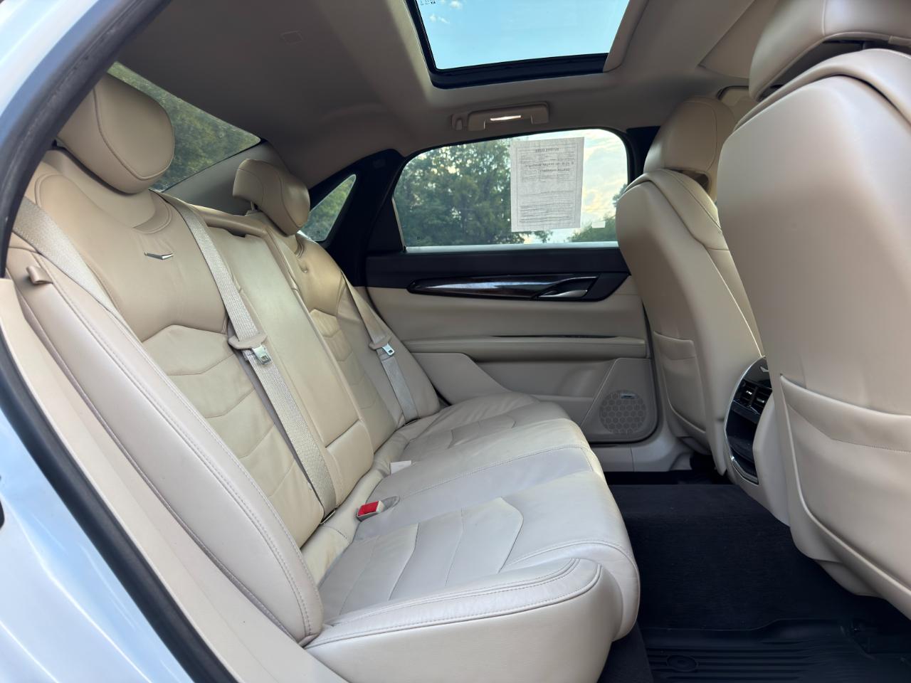Cadillac CT6 4dr Sdn 2.0L Turbo RWD 2017