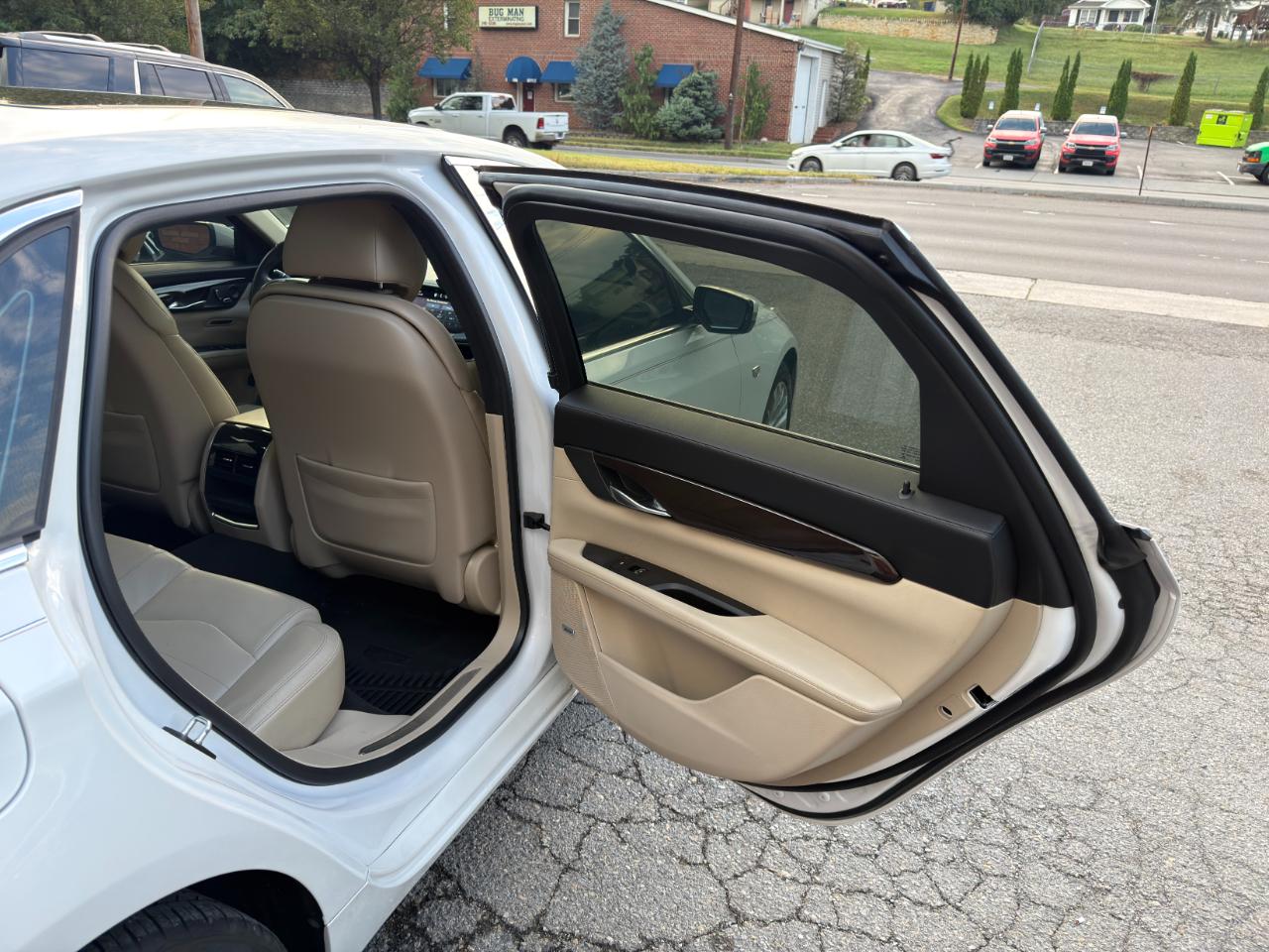 Cadillac CT6 4dr Sdn 2.0L Turbo RWD 2017