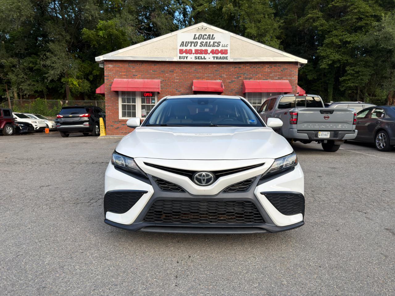 Toyota Camry SE Auto (Natl) 2021