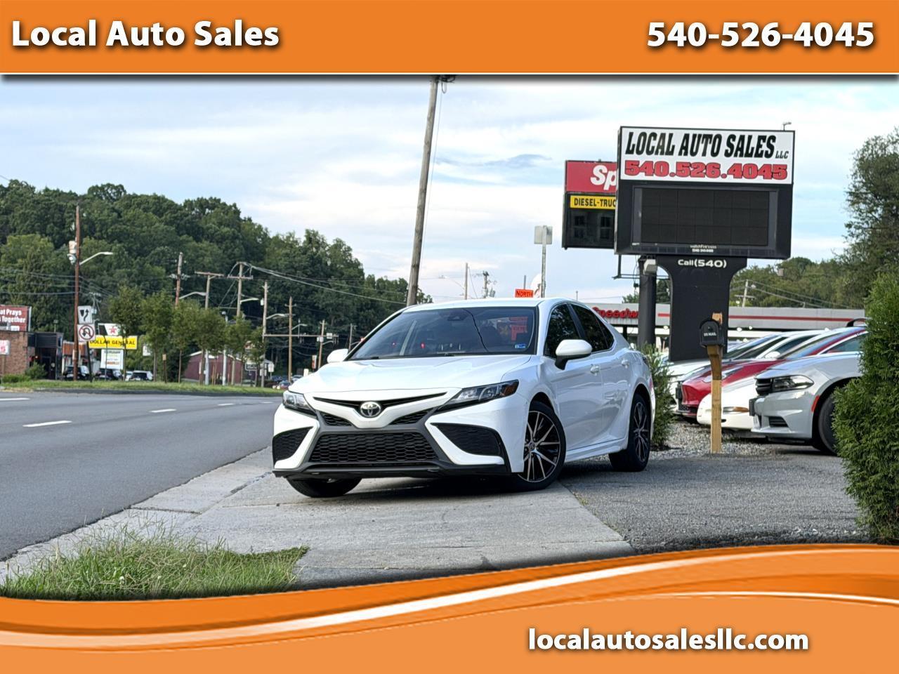 Toyota Camry SE Auto (Natl) 2021