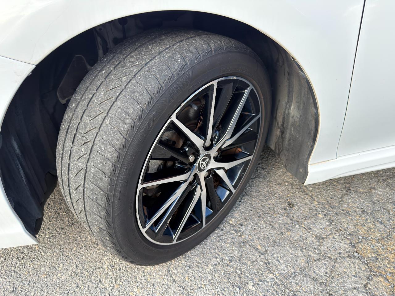 Toyota Camry SE Auto (Natl) 2021