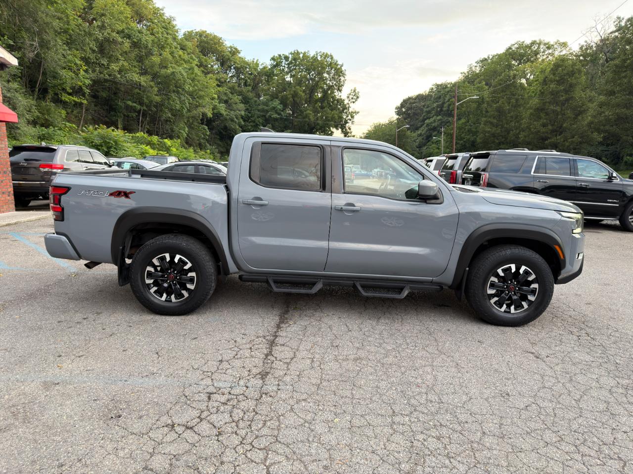 Nissan Frontier Crew Cab 4x4 PRO-4X Auto 2022