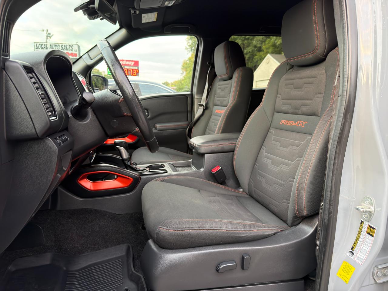 Nissan Frontier Crew Cab 4x4 PRO-4X Auto 2022