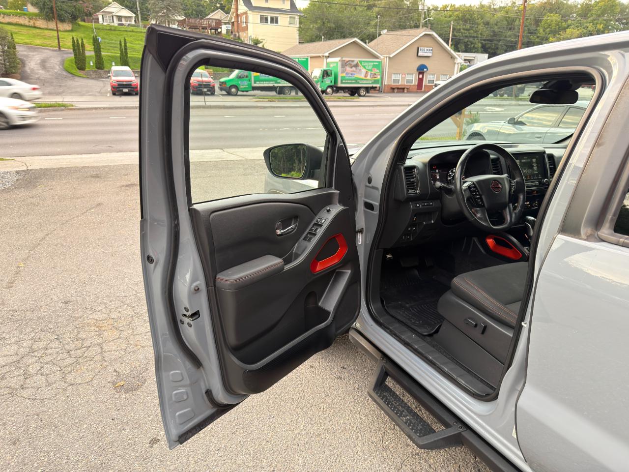 Nissan Frontier Crew Cab 4x4 PRO-4X Auto 2022