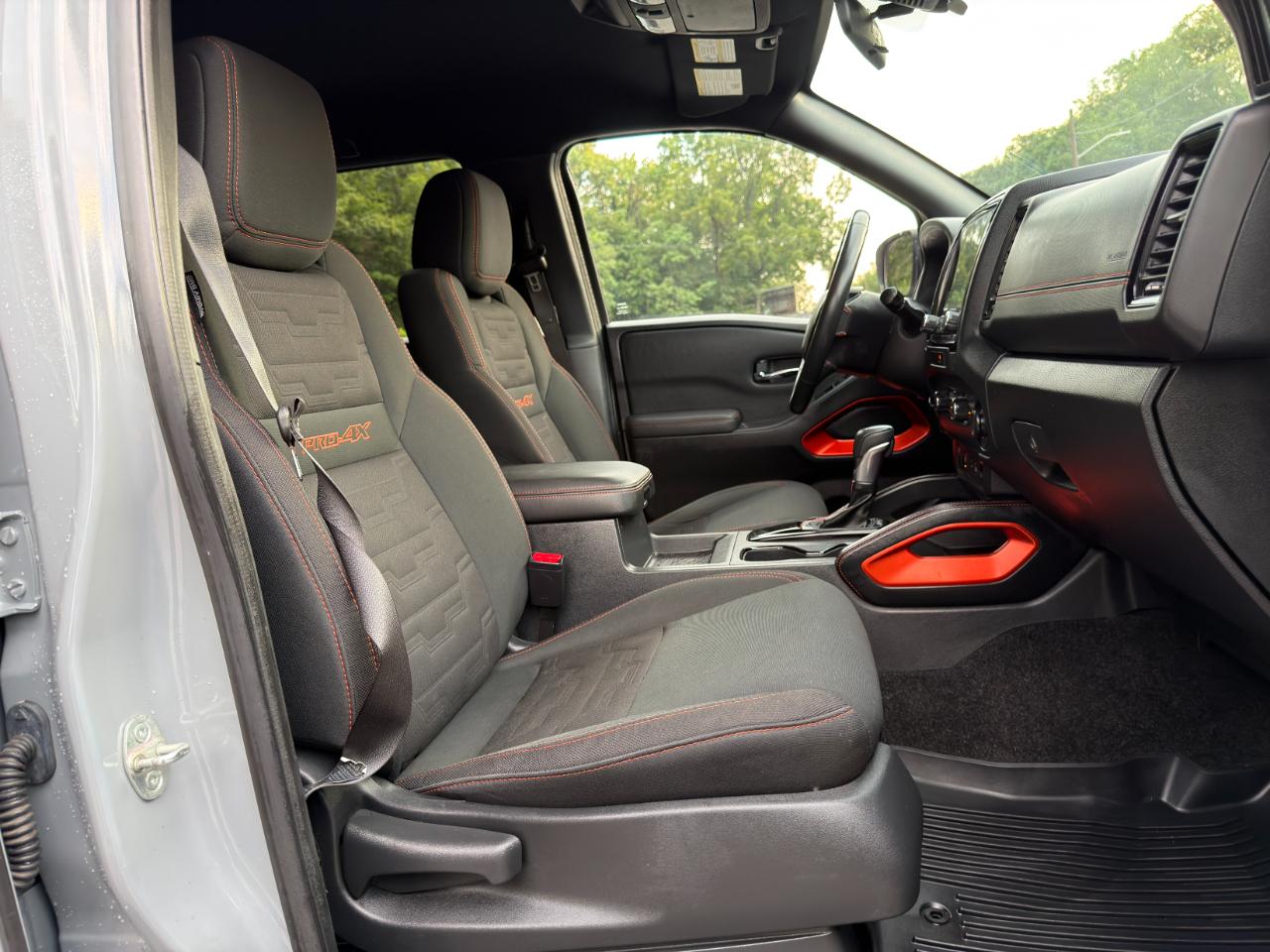 Nissan Frontier Crew Cab 4x4 PRO-4X Auto 2022