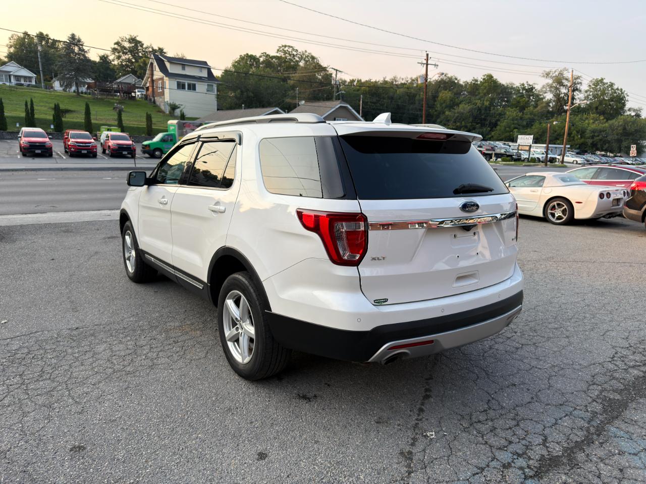 Ford Explorer 4WD 4dr XLT 2016