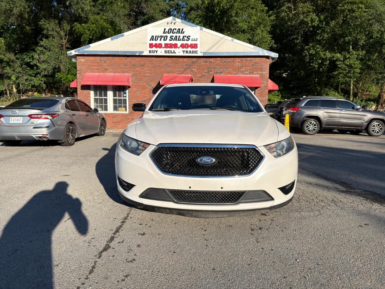 Ford Taurus 4dr Sdn SHO AWD 2014