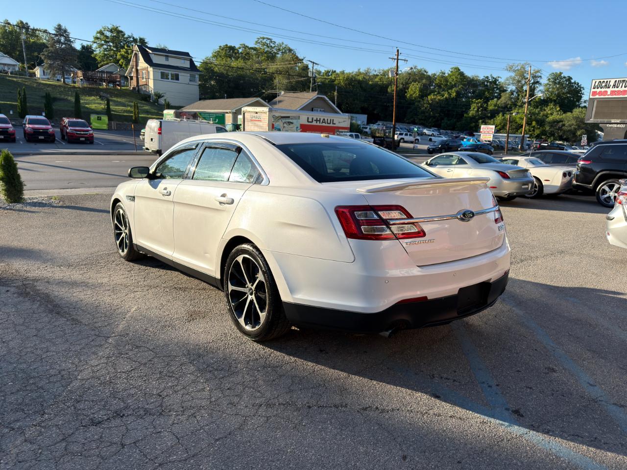 Ford Taurus 4dr Sdn SHO AWD 2014