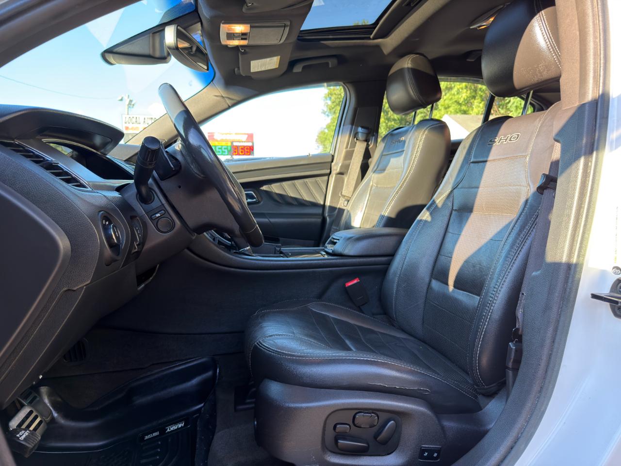 Ford Taurus 4dr Sdn SHO AWD 2014
