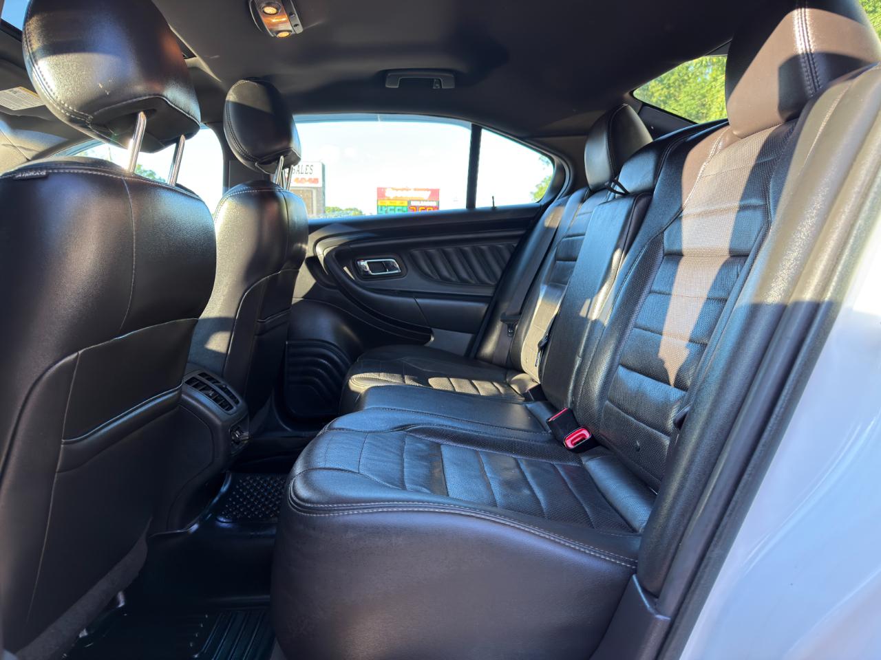 Ford Taurus 4dr Sdn SHO AWD 2014