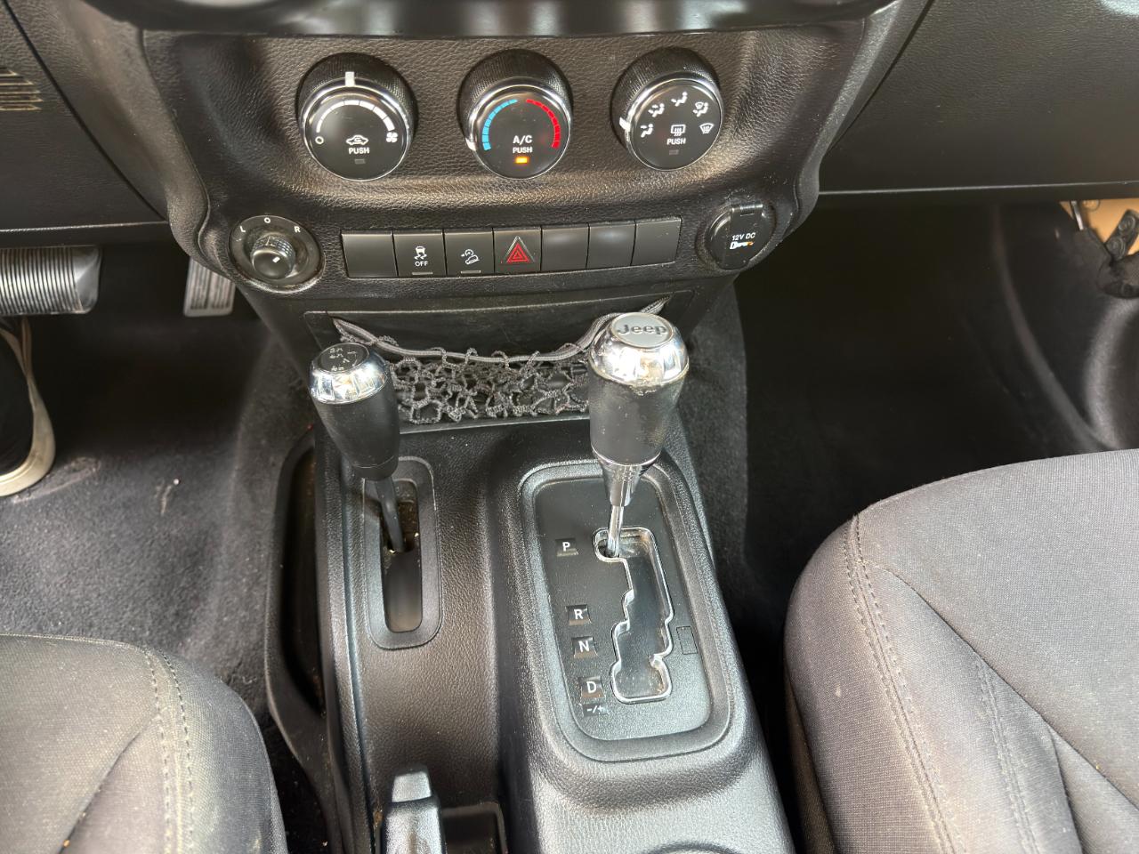 Jeep Wrangler Unlimited 4WD 4dr Sport 2014