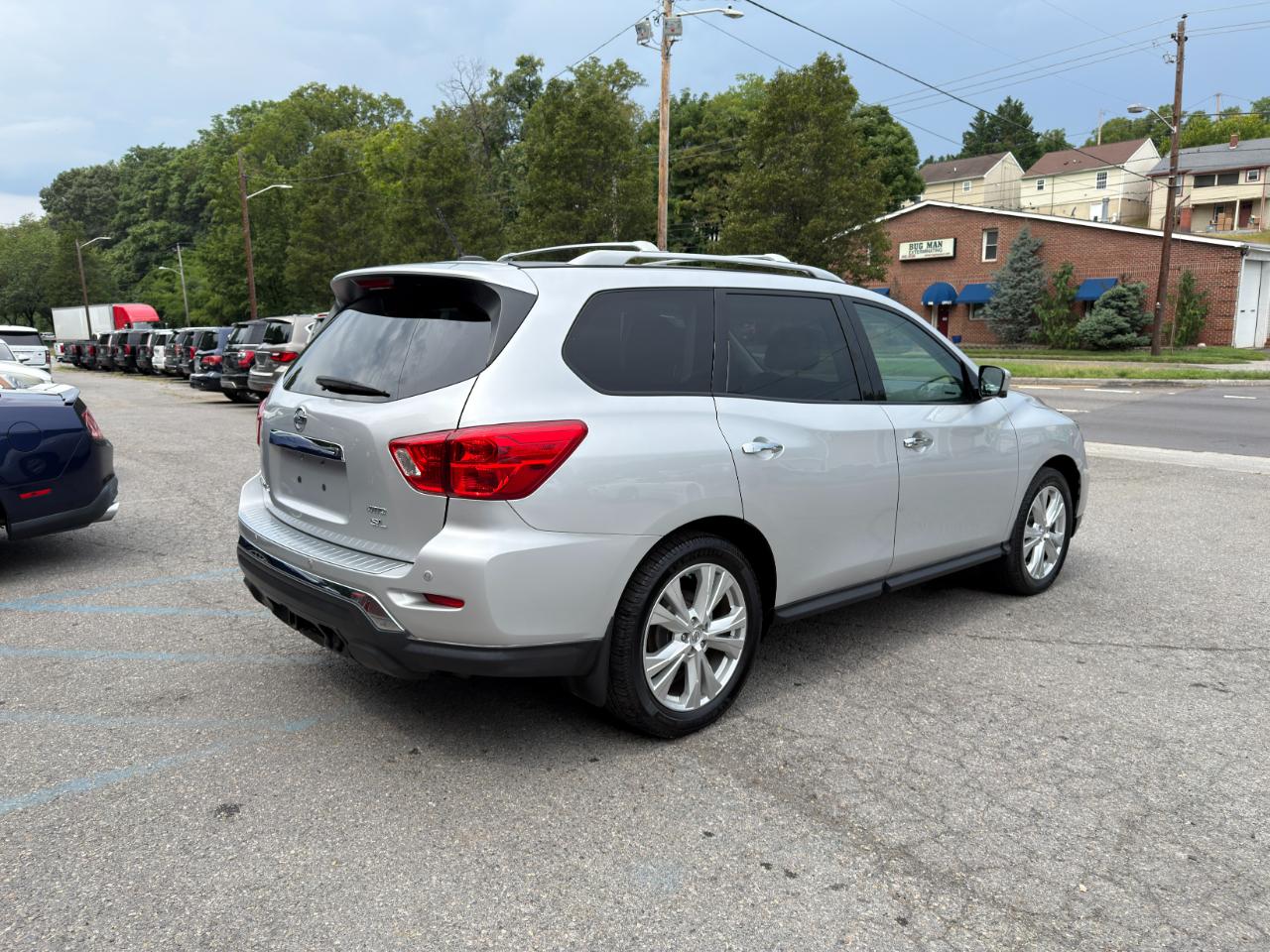 Nissan Pathfinder 4x4 SL 2018