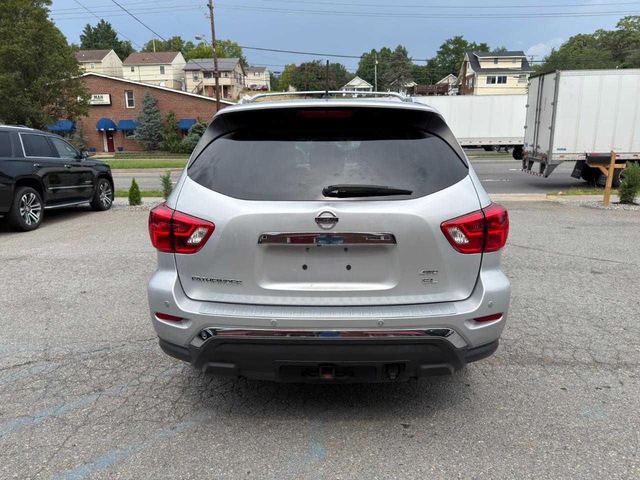 Nissan Pathfinder 4x4 SL 2018