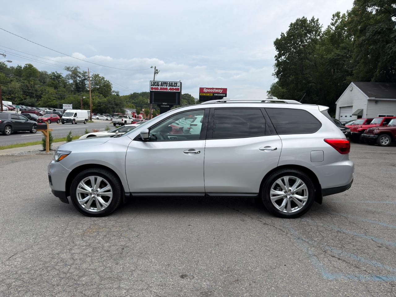 Nissan Pathfinder 4x4 SL 2018