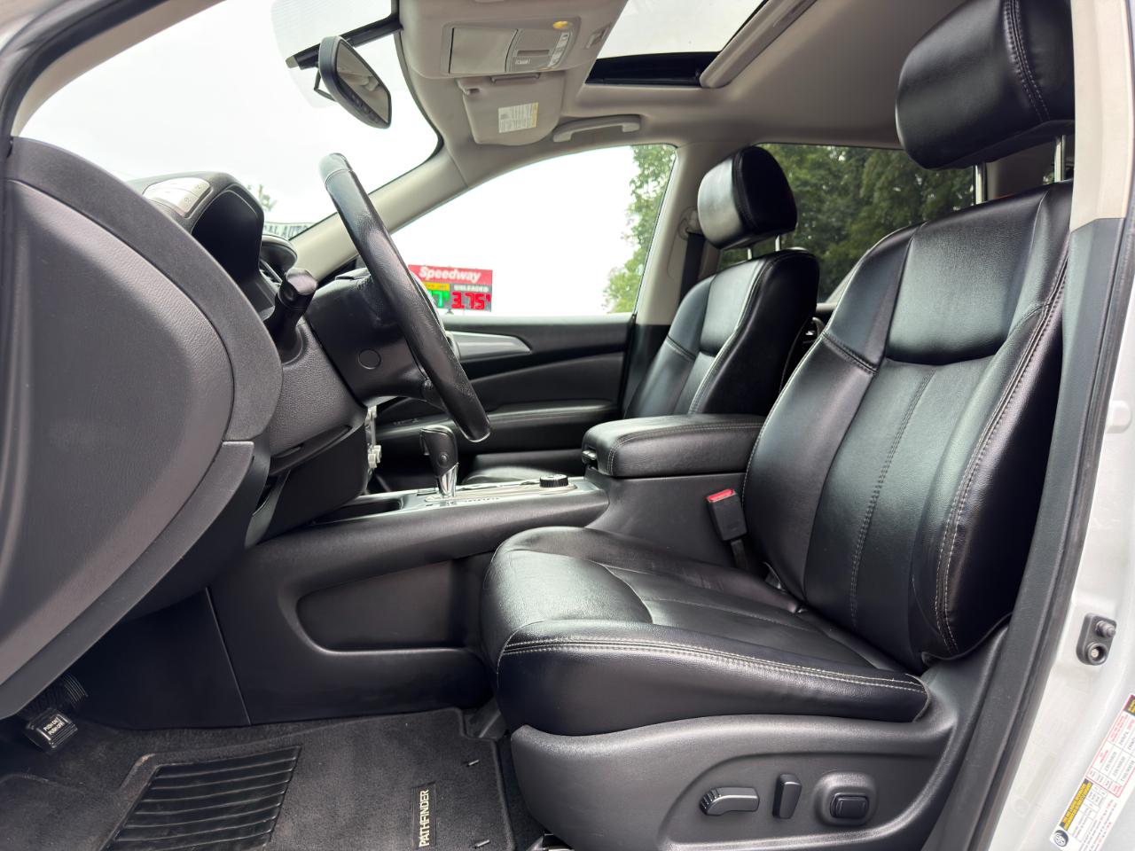Nissan Pathfinder 4x4 SL 2018