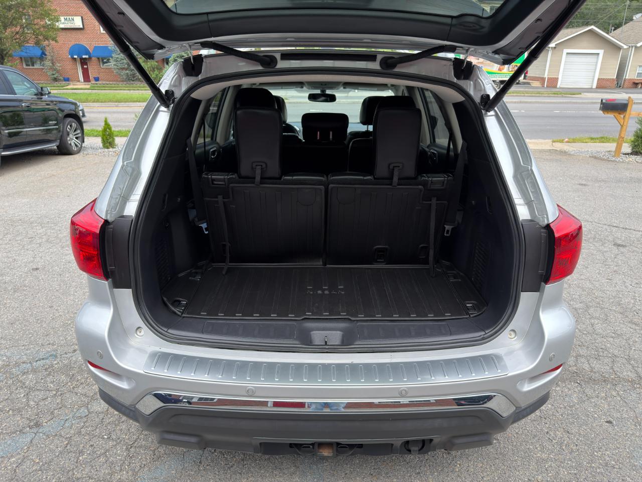 Nissan Pathfinder 4x4 SL 2018