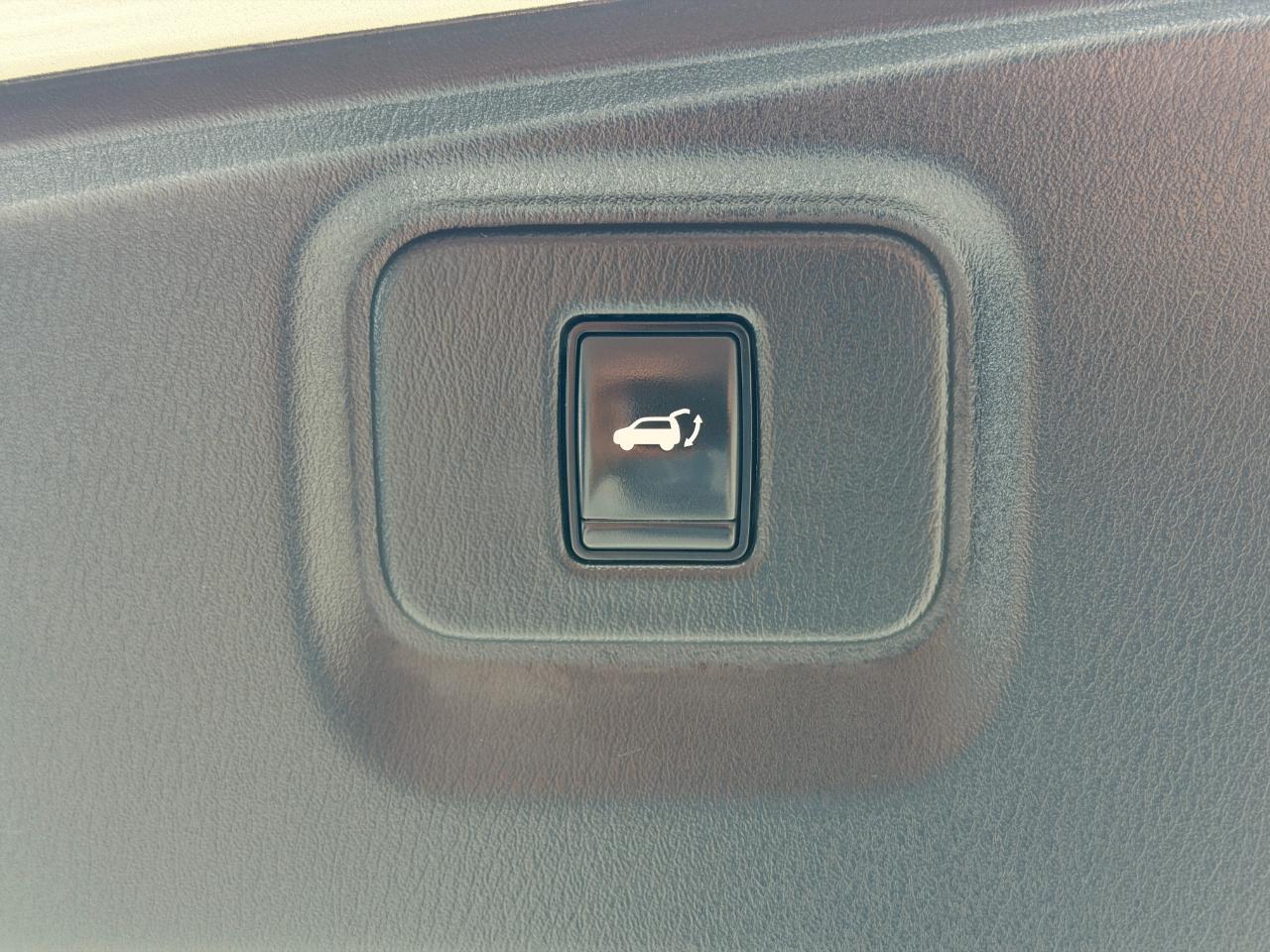 Nissan Pathfinder 4x4 SL 2018