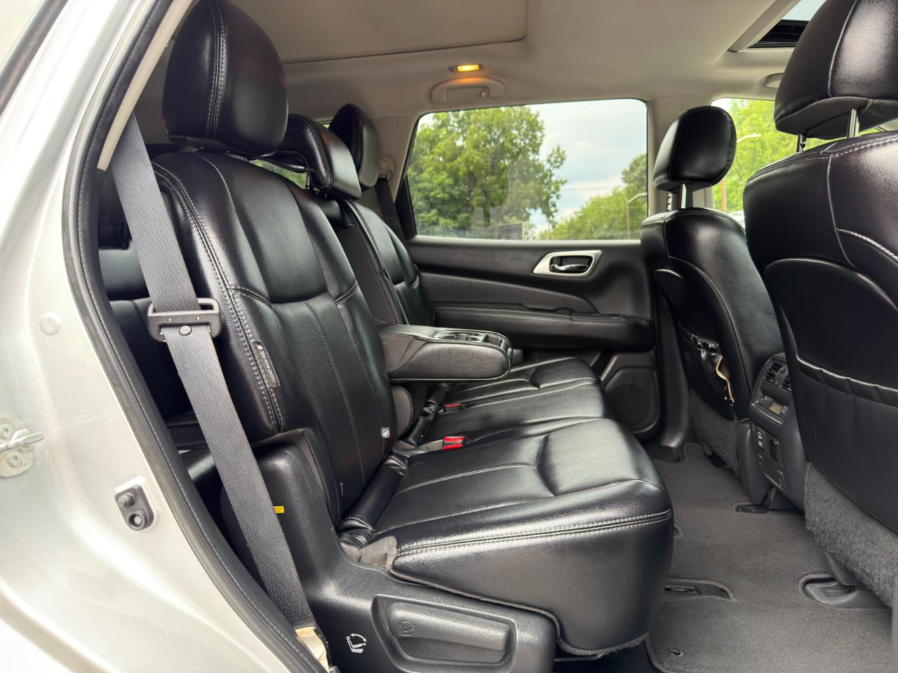Nissan Pathfinder 4x4 SL 2018