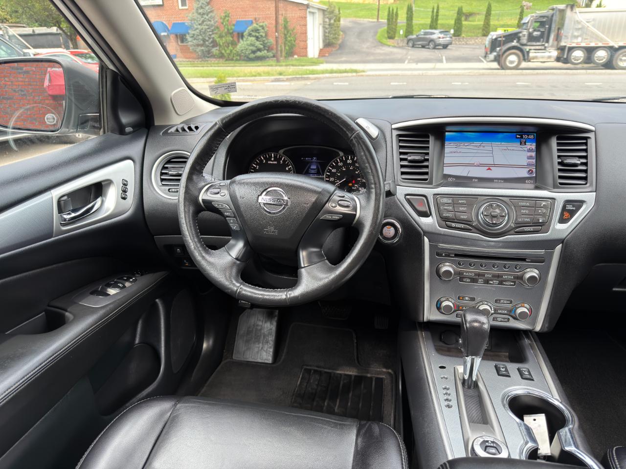 Nissan Pathfinder 4x4 SL 2018