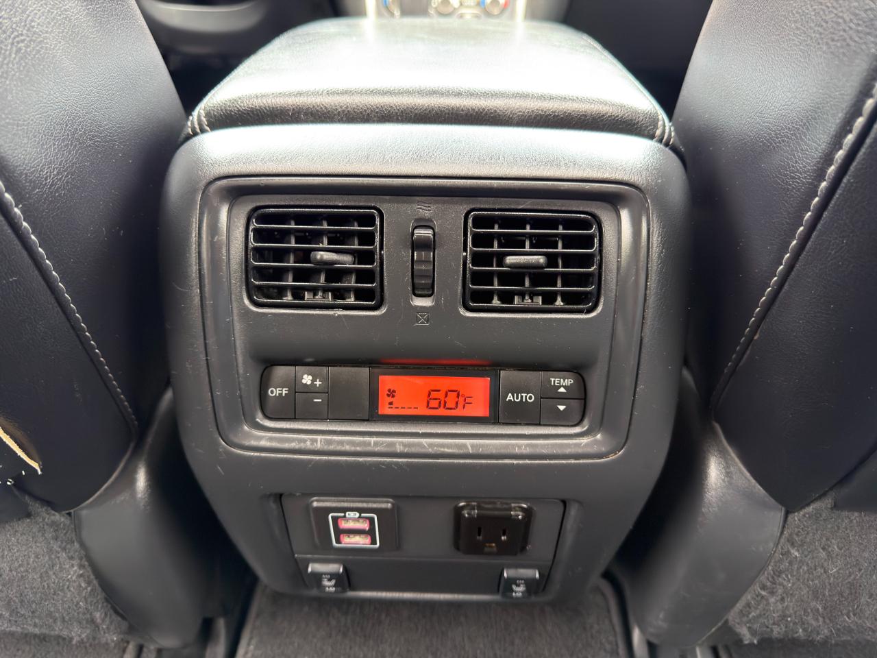 Nissan Pathfinder 4x4 SL 2018