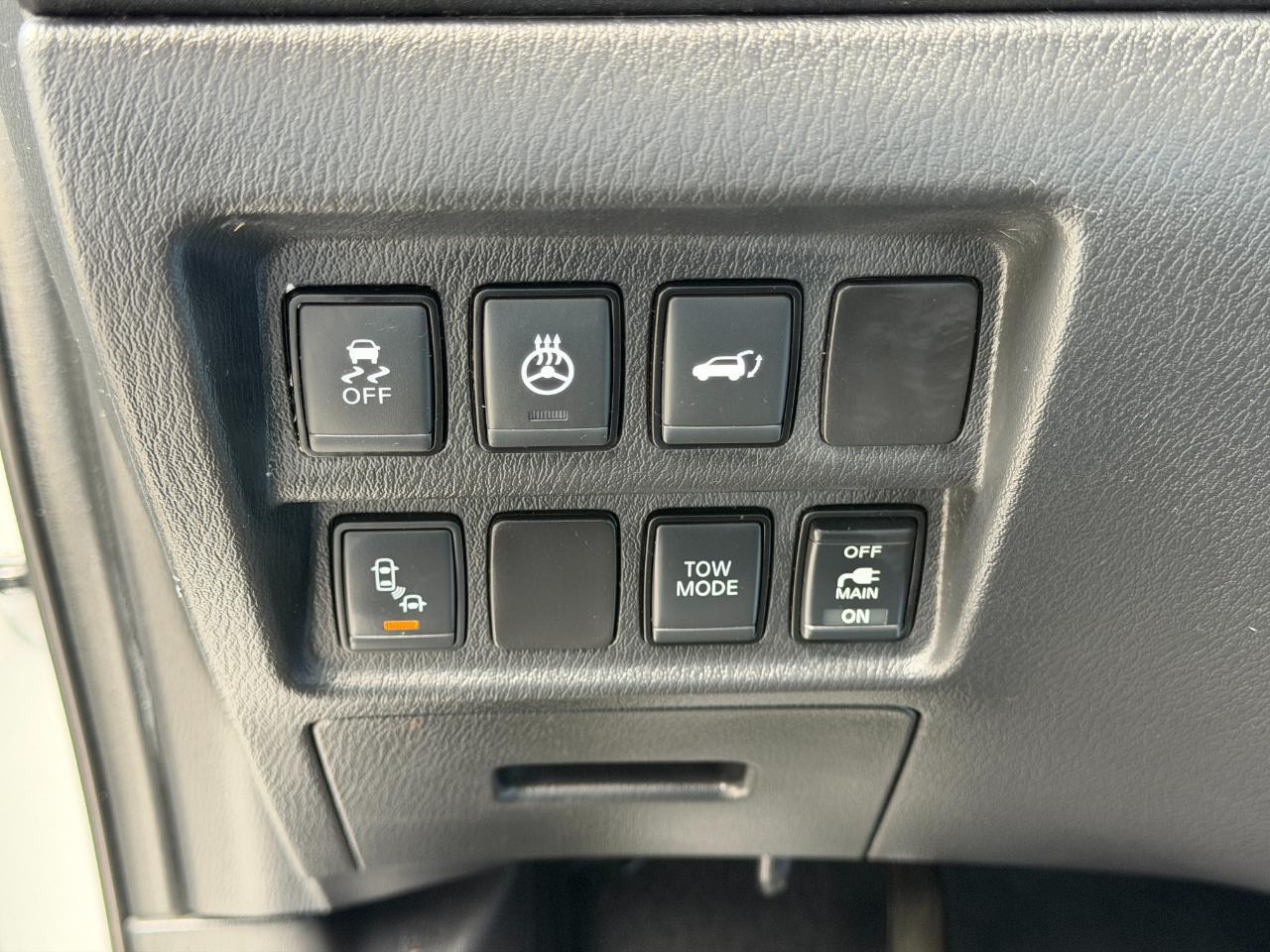 Nissan Pathfinder 4x4 SL 2018
